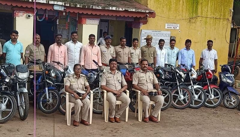 Raichur Police Finally Arrests two wheeler rubbers gang 45 bikes recovered  rbj