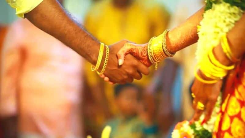 Groom commits suicide on 11th day of marriage in kanchipuram