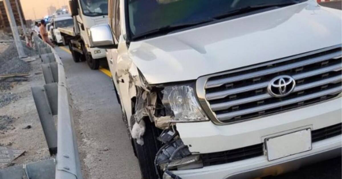 dubai-police-has-introduced-a-new-system-to-report-minor-car-accidents