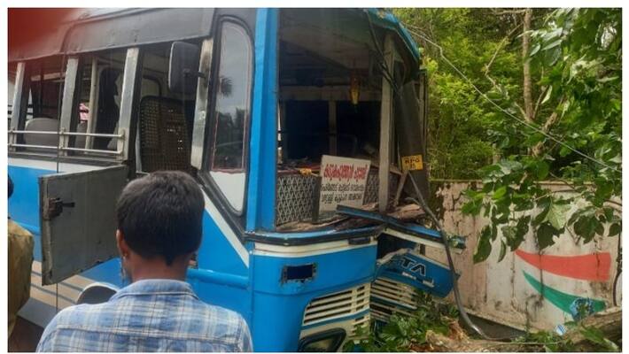 private bus went out of control and hit an electric pole in palakkad private bus went out of control and hit an electric pole in palakkad