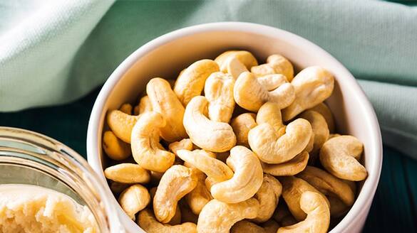 eating soaked cashew nuts or roasted pumpkin seeds before bed time has some benefits 