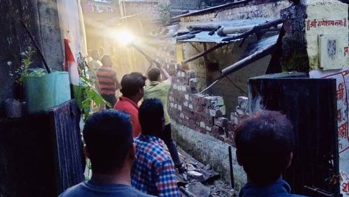 A bus driver raped a three-year-old child.. Officials demolished the houses of the accused.. A bus driver raped a three-year-old child.. Officials demolished the houses of the accused..