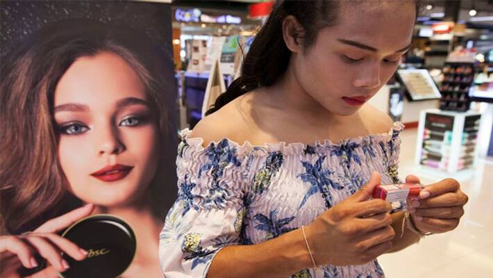 Fashion tips: how to use expired lipstick here are some easy hacks dva Fashion tips: how to use expired lipstick here are some easy hacks dva