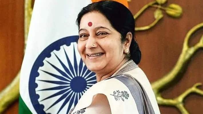 Hindi diwas, Atal Bihari Vajpayee to Sushma Swaraj when Hindi resonated abroad because of these leaders kpg Hindi diwas, Atal Bihari Vajpayee to Sushma Swaraj when Hindi resonated abroad because of these leaders kpg