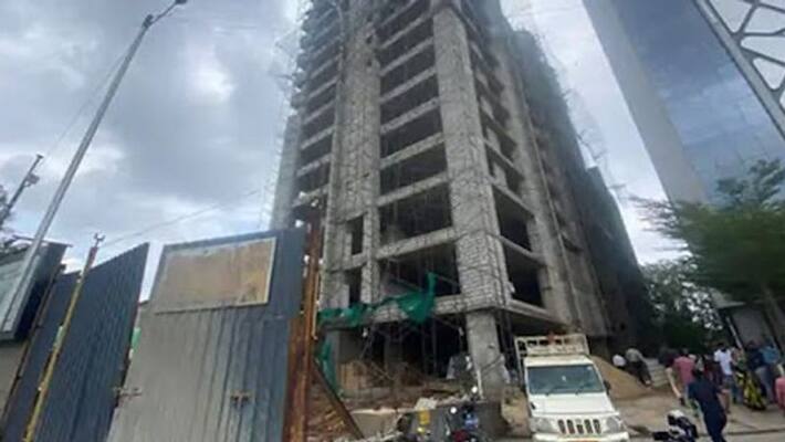 Shocking accident gujarat news under construction building lift broken many laborers died in ahmedabad kpr Shocking accident gujarat news under construction building lift broken many laborers died in ahmedabad kpr