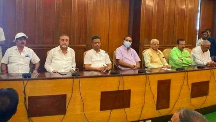 West Bengal Ruling party leaders give warning to TMC MLAs in Vidhan Sabha meeting ANBSS West Bengal Ruling party leaders give warning to TMC MLAs in Vidhan Sabha meeting ANBSS