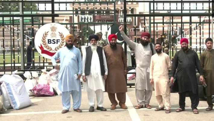 Sikh pilgrims from Pakistan arrived at Attari-Wagah border, visit Golden Temple and Hemkund Sahib kpa Sikh pilgrims from Pakistan arrived at Attari-Wagah border, visit Golden Temple and Hemkund Sahib kpa