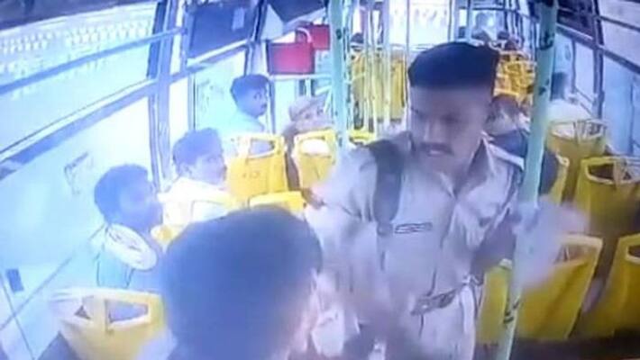 Bhopal Bus Conductor Asked Passenger To Pay Full Fare. This Is How He Responded Bhopal Bus Conductor Asked Passenger To Pay Full Fare. This Is How He Responded