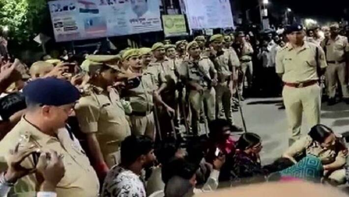 Lakhimpur In front of mother daughters taken away like wolves bodies of both found field after few hours Lakhimpur In front of mother daughters taken away like wolves bodies of both found field after few hours