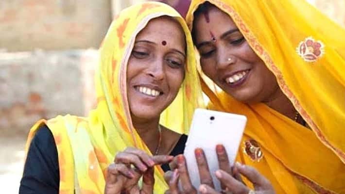 ashok gehlot government distribute free mobile yojana more than 1 crore womens rajasthan kpr ashok gehlot government distribute free mobile yojana more than 1 crore womens rajasthan kpr