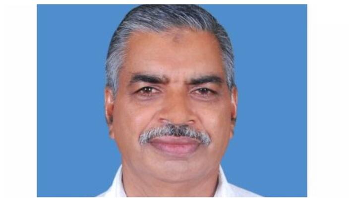 A scooter rider died after falling into a pothole on the Aluva Perumbavoor road A scooter rider died after falling into a pothole on the Aluva Perumbavoor road