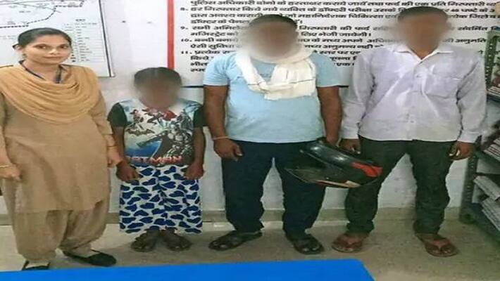 Angered mother scolding girl reached Aligarh alone from Noida decision came out efforts by the policemen Angered mother scolding girl reached Aligarh alone from Noida decision came out efforts by the policemen