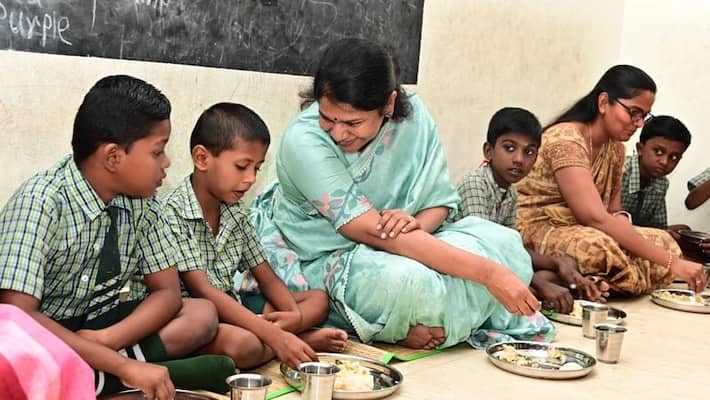 Yesterday brother posed for photo while eating breakfast today sister.. Yesterday brother posed for photo while eating breakfast today sister..