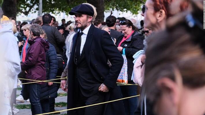 David Beckham joins queue for Queen coffins to pay tribute, DVG David Beckham joins queue for Queen coffins to pay tribute, DVG