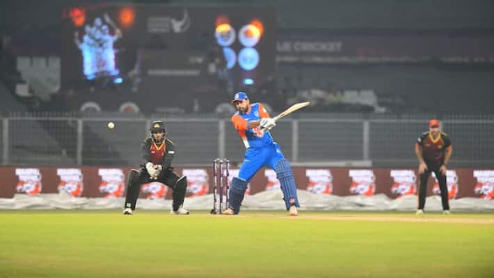 India Maharajas beat World Giants by 6 wickets in exhibition match of Legends League Cricket 2022 spb India Maharajas beat World Giants by 6 wickets in exhibition match of Legends League Cricket 2022 spb