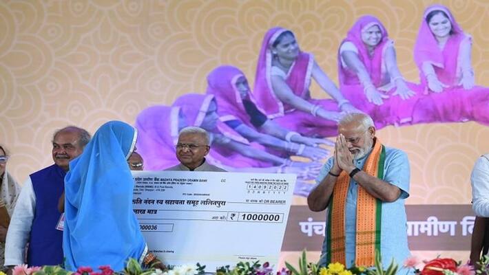 Prime Minister Narendra Modi said Lakhs of mothers blessing me vva Prime Minister Narendra Modi said Lakhs of mothers blessing me vva