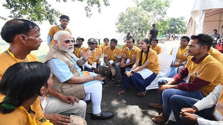 Prime Minister Narendra Modi interaction with Cheetah Mitras Video vva Prime Minister Narendra Modi interaction with Cheetah Mitras Video vva