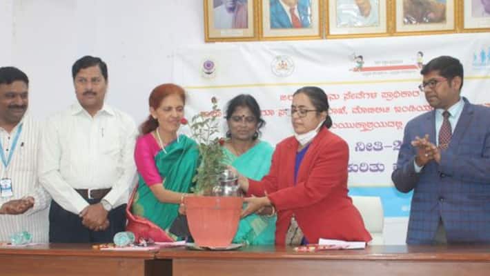 We should all feel that we are one says justice bs bharati at chamarajanagar gvd We should all feel that we are one says justice bs bharati at chamarajanagar gvd