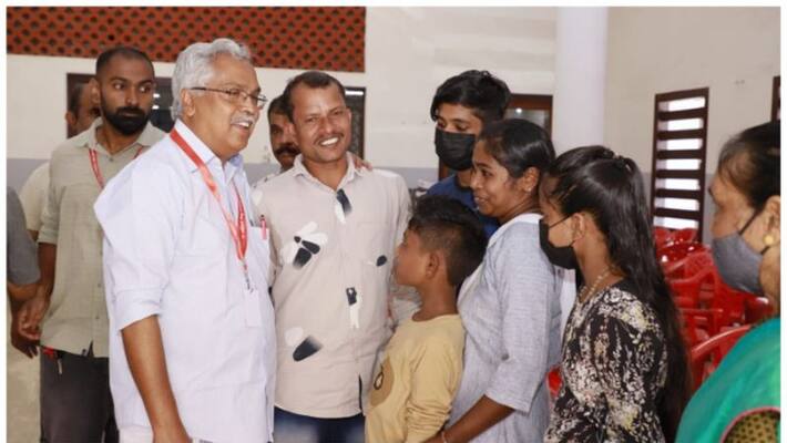 linta and her family came to wayanad in person to meetbinoy viswam mp and express their gratitude linta and her family came to wayanad in person to meetbinoy viswam mp and express their gratitude