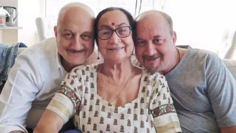 Anupam Kher's Mother Dulari Wishes PM Modi Happy Birthday, Says She Likes Him More Than Her Sons GGA