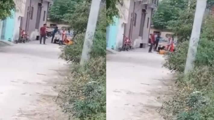 Noida elderly Jethani was brutally beaten up by Devrani with stick video going viral on social media Noida elderly Jethani was brutally beaten up by Devrani with stick video going viral on social media