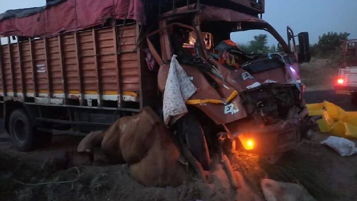 bikaner big accident truck and camel car collided then drivers of both died kpr bikaner big accident truck and camel car collided then drivers of both died kpr