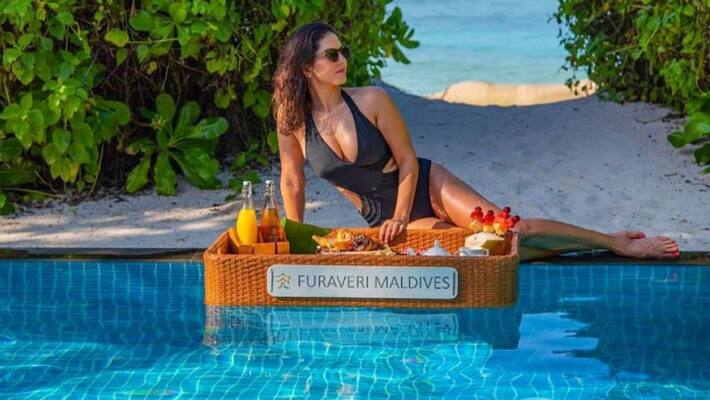 Sunny Leone share her photos from Maldives Sunny Leone share her photos from Maldives