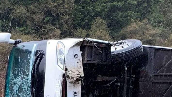27 people killed in China bus crash 27 people killed in China bus crash