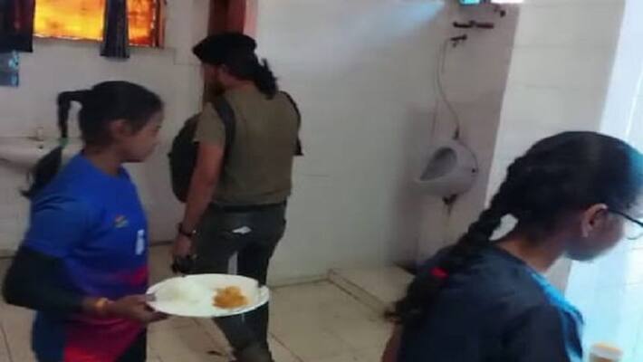 saharanpur food served in toilet to women players of kabaddi saharanpur food served in toilet to women players of kabaddi