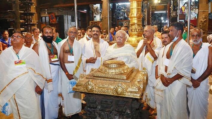 RSS chief Mohan Bhagwat visited the Guruvayur temple RSS chief Mohan Bhagwat visited the Guruvayur temple
