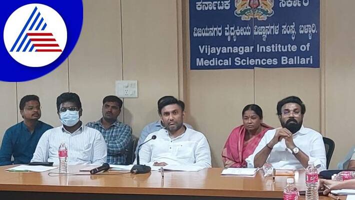 health minister dr k sudhakar and b sriramulu reaction on death of patients in vims hospital gvd health minister dr k sudhakar and b sriramulu reaction on death of patients in vims hospital gvd