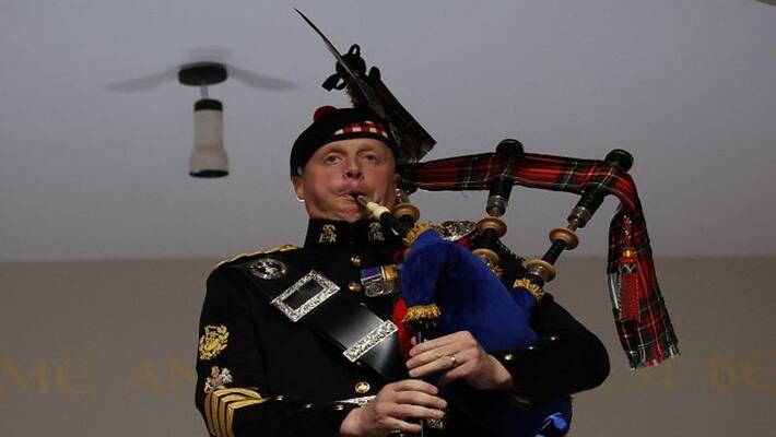 'Sleep, Dearie, Sleep': Queen Elizabeth's piper, who woke her up every morning, concludes her funeral AJR 'Sleep, Dearie, Sleep': Queen Elizabeth's piper, who woke her up every morning, concludes her funeral AJR