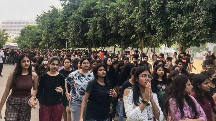 chandigarh university girls hostel video leak case accused female student was blackmailed chandigarh university girls hostel video leak case accused female student was blackmailed