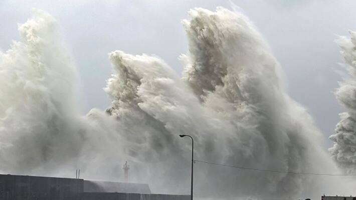 Mandous cyclone effect: Heavy to very heavy rainfall likely to occur in south coastal districts Mandous cyclone effect: Heavy to very heavy rainfall likely to occur in south coastal districts