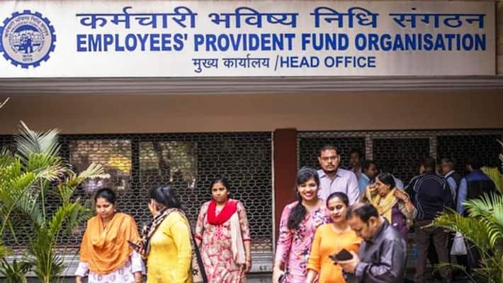 PF account holders can get good news on Navratri, know how much money will reach the account kpg PF account holders can get good news on Navratri, know how much money will reach the account kpg