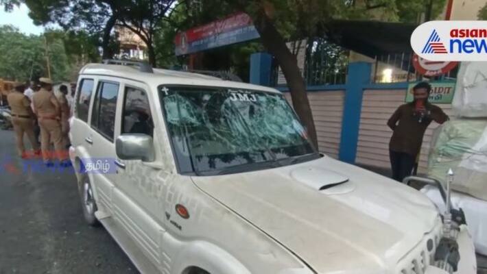 Trichy: Police nabbed a man who drove a Scorpio car under the influence of alcohol and rammed into 13 people Trichy: Police nabbed a man who drove a Scorpio car under the influence of alcohol and rammed into 13 people