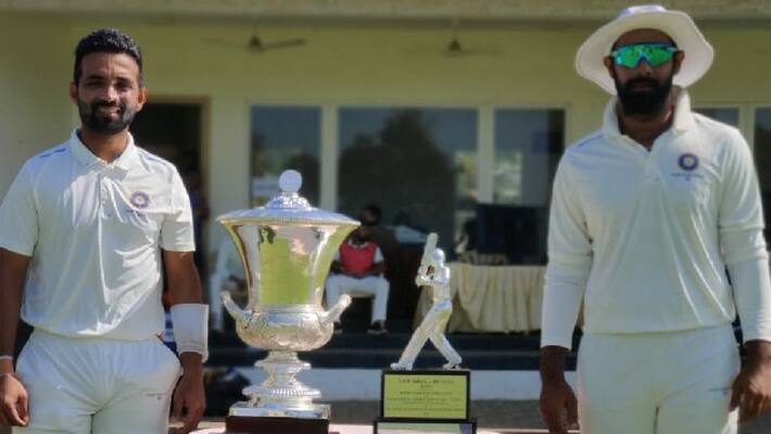 Duleep Trophy Final Yashasvi Jaiswal departs for one West Zone lost early wicket against South Zone on Day 1 kvn Duleep Trophy Final Yashasvi Jaiswal departs for one West Zone lost early wicket against South Zone on Day 1 kvn