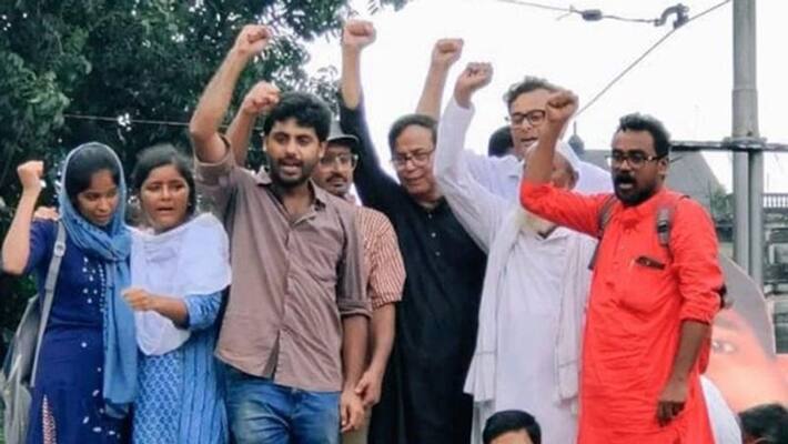 Minakshi Mukherjee raises voice Why meeting is not allowed in front of Victoria House in Dharmatala anbdc Minakshi Mukherjee raises voice Why meeting is not allowed in front of Victoria House in Dharmatala anbdc