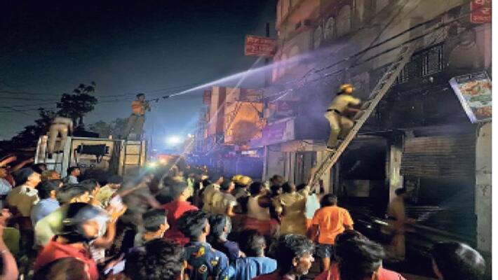 bihar news fire accident happen in commercial complex to save life people jump from rooftop many injured asc bihar news fire accident happen in commercial complex to save life people jump from rooftop many injured asc