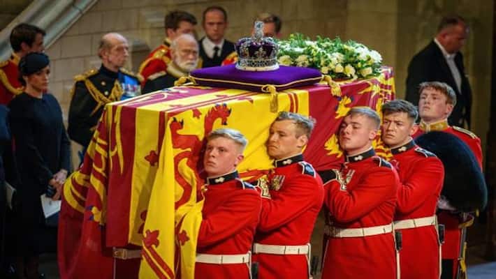 UK man arrested for demeanour in queen funeral, he was planned to tell the queen Elizabeth to get out' of the coffin akb UK man arrested for demeanour in queen funeral, he was planned to tell the queen Elizabeth to get out' of the coffin akb