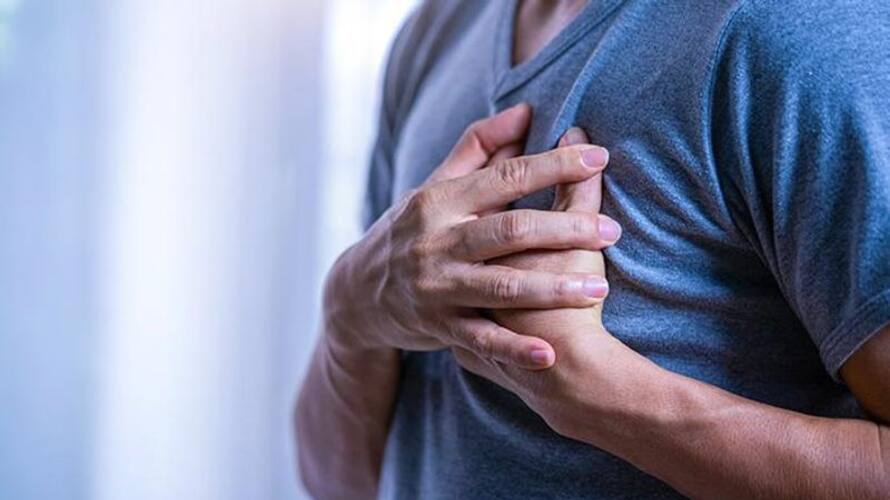 Heart attack: Dizziness to Fatigue-5 alarming signs you should never overlook RBA Heart attack: Dizziness to Fatigue-5 alarming signs you should never overlook RBA
