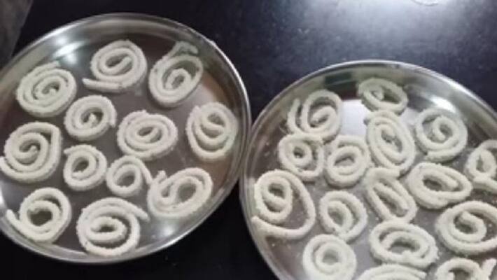 How to make Aval Vathal pappad in Tamil How to make Aval Vathal pappad in Tamil
