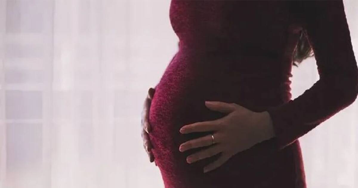 10ம் வகுப்பு மாணவி 7 மாதம் கர்ப்பம்.. அதிர்ச்சியில் பெற்றோர்.. 12ம் வகுப்பு மாணவன் மீது போக்சோ..!