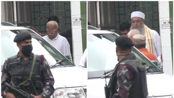 rss chief mohan bhagwat met muslim leader imam umar ahmed ilyasi rss chief mohan bhagwat met muslim leader imam umar ahmed ilyasi