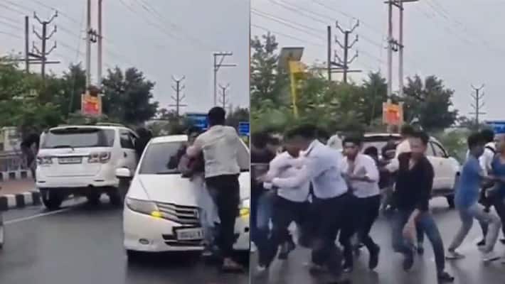 Students Brawl On A Road In Ghaziabad, Fight Continued Even After Two Were Hit By A Car bpsb Students Brawl On A Road In Ghaziabad, Fight Continued Even After Two Were Hit By A Car bpsb