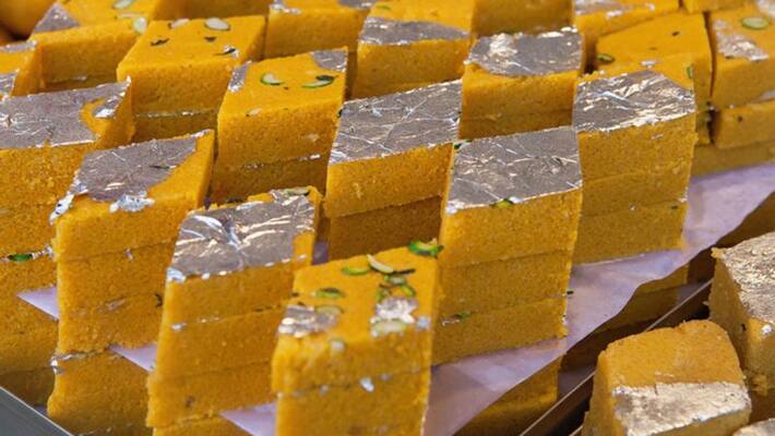 How to make barfi from leftover chapati, here is the full recipe dva How to make barfi from leftover chapati, here is the full recipe dva