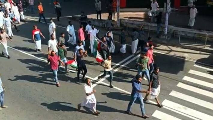 Ban Popular Front of India, Prakash Javadekar did not comment, Chief Minister and Satheesan remains silent Ban Popular Front of India, Prakash Javadekar did not comment, Chief Minister and Satheesan remains silent