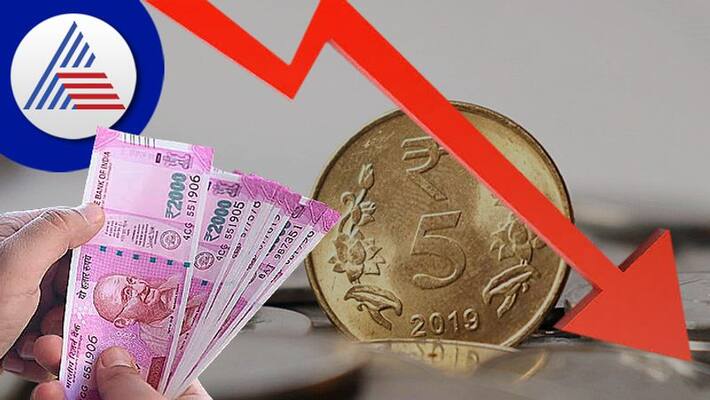 Rupee hits record low against US dollar for second day Rupee hits record low against US dollar for second day