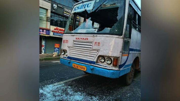 4 PFI-SDPI workers held in Kottayam in connection with Harthal attack 4 PFI-SDPI workers held in Kottayam in connection with Harthal attack