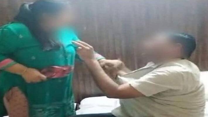 Husbands beating case in Agra took political colour AAP leader accused of tarnishing the image of party Husbands beating case in Agra took political colour AAP leader accused of tarnishing the image of party